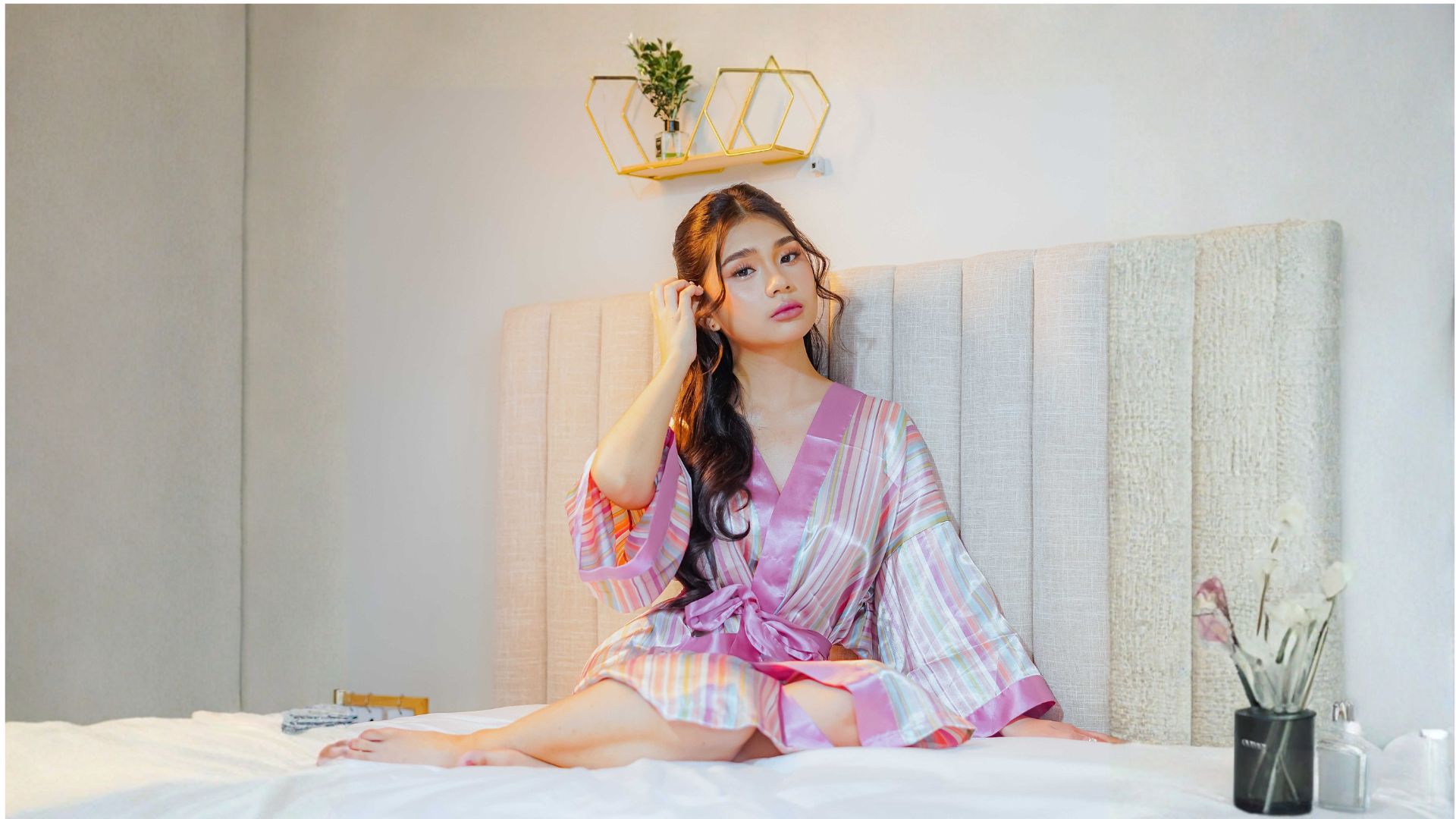 Mia Kirsten debut hero (desktop)